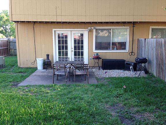 3rd image of 2806 Thrushwood Dr #A