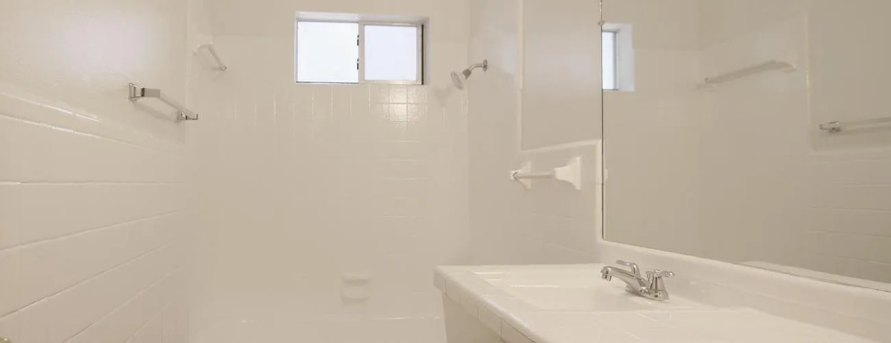 Studio, 420 sqft, $899 — Photo 2