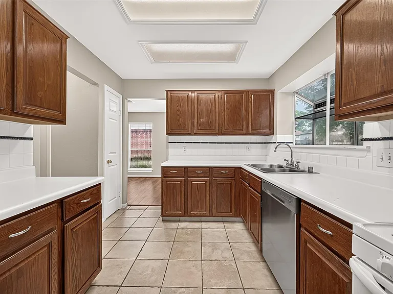 14214 Heather Falls Way — Photo 17