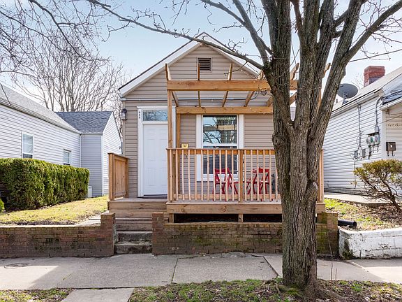 2nd image of 648 Lynn St
