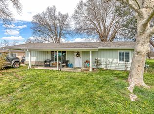 2225 Fowler Ln, Central Point, OR 97502