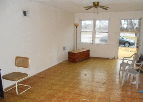 4th image of 2701 Lyndhurst Ave