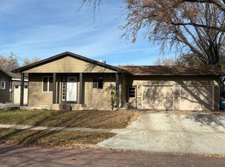 1604 E 5th Ave, Mitchell, SD 57301