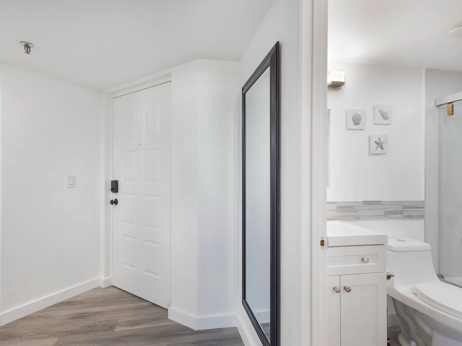 2 bed, 2.0 bath, 1272 sqft, $2,800 — Photo 2