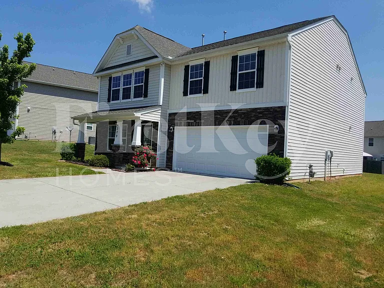 1309 Waldridge Ct — Photo 3