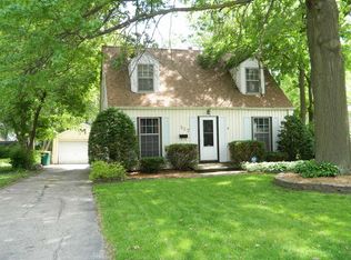 537 Miller Dr, Elgin, IL 60123