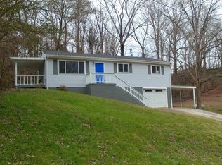 1407 Hillside Dr, Rossville, GA 30741