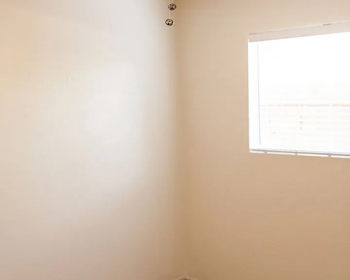 Crestline Apartments — Photo 13