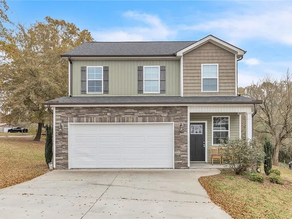 30 Haynes St, Piedmont, SC 29673