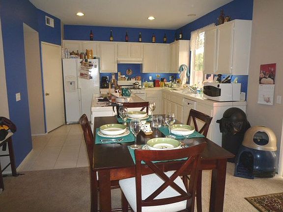 4th image of 15158 Holiday Way