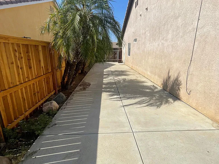 11709 Mantova Ave — Photo 16