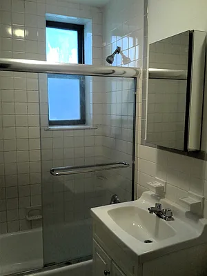 Rented by Voro New York | media 7