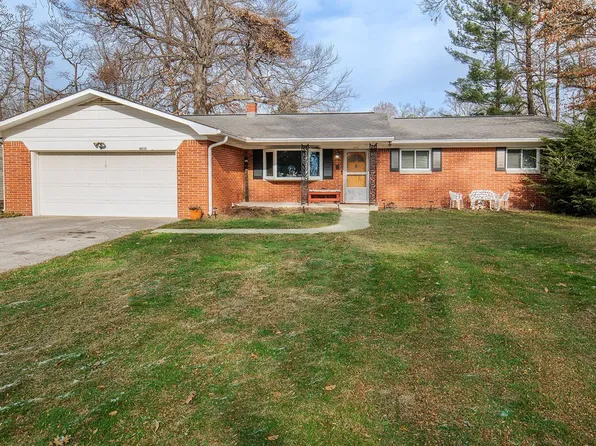 4032 W Woodlyn Dr, Bloomington, IN 47403