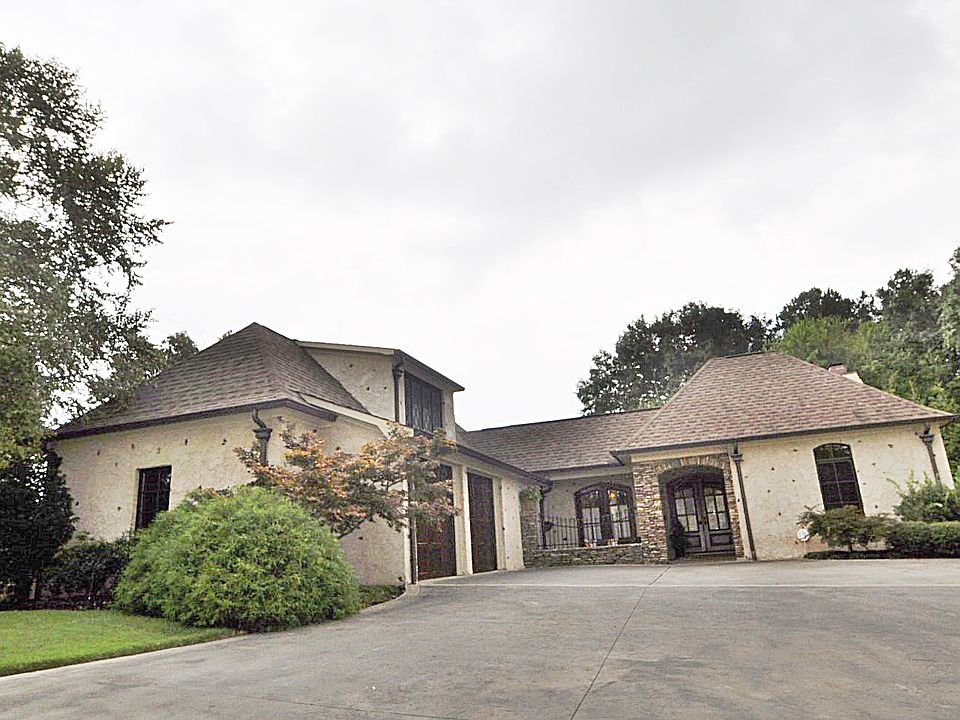 2815 Edinburgh Park Dr.