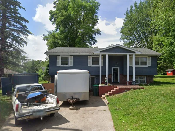 805 8th Ave NW, Waseca, MN 56093