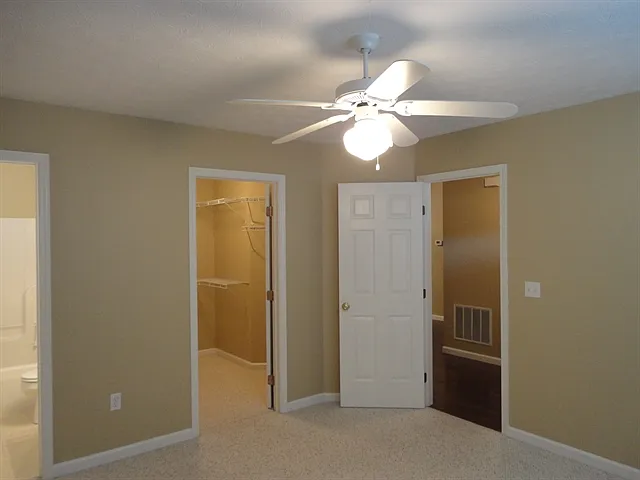 39 Mark Twain Ct — Photo 6