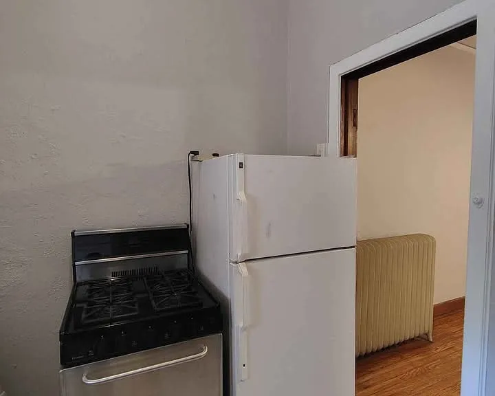 Devonshire Apartments at 1107 Pennsylvania St — Photo 14