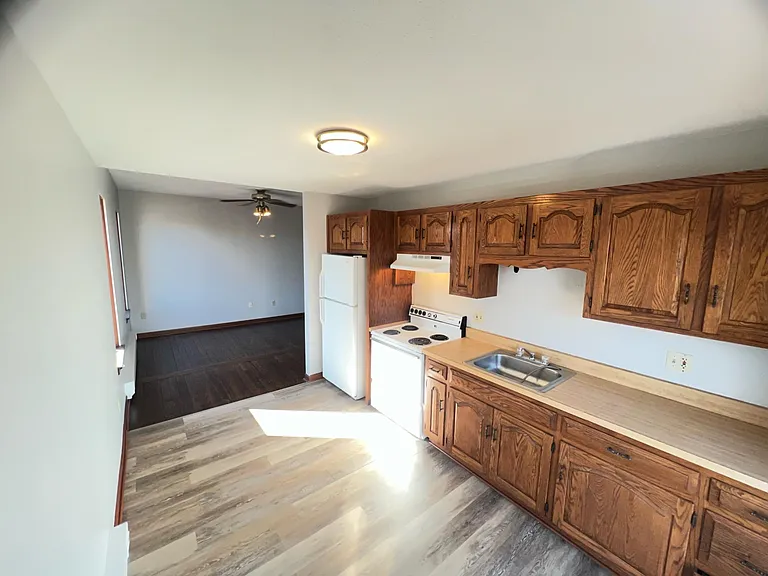 290 Maple Ave #2F — Photo 10