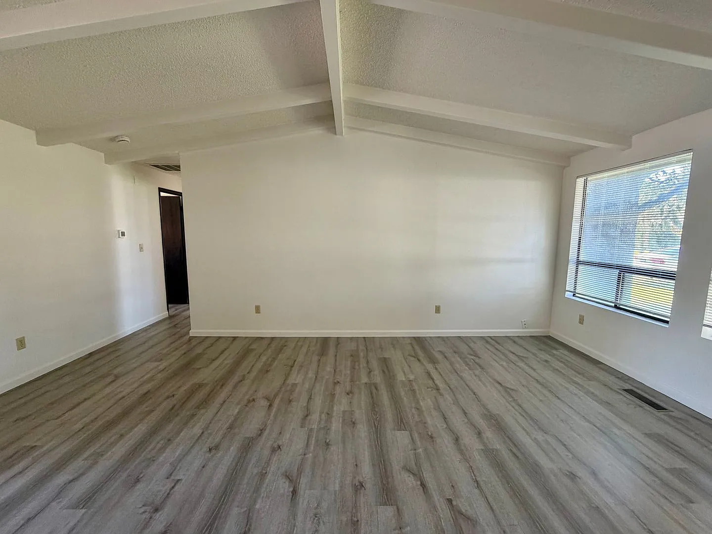 4903 Castleview Drive — Photo 2