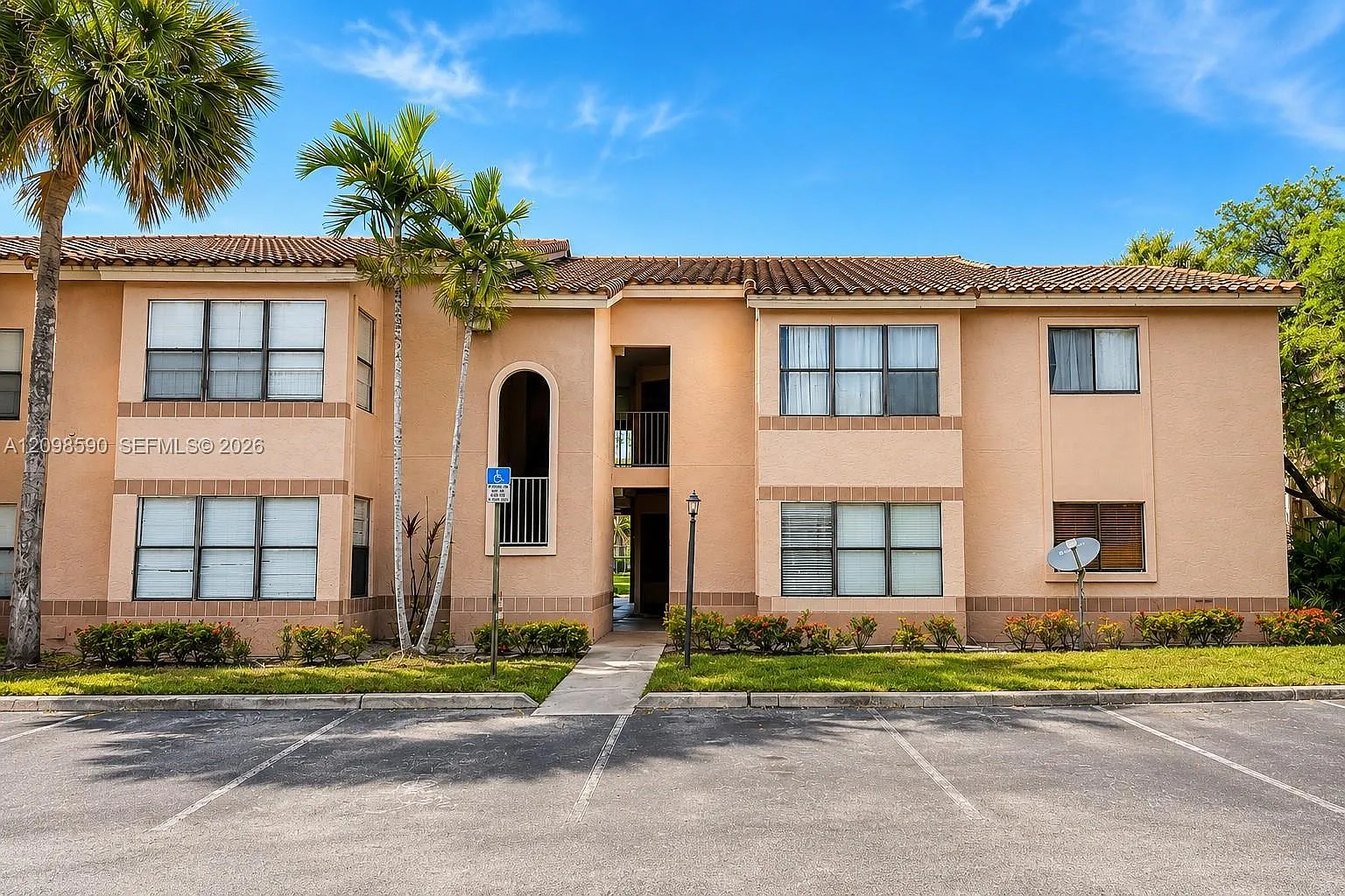 Sundance At Davie Condo — Photo 1