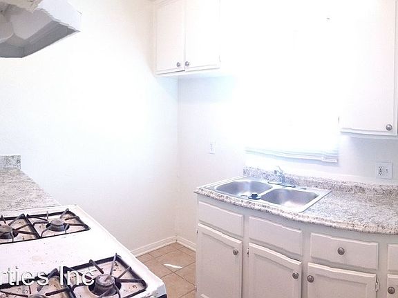 3rd image of 8923 Orion Ave APT 5