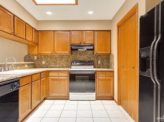2nd image of 301 La Vista Ave APT 24