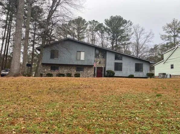 3255 Redona Dr, Atlanta, GA 30349