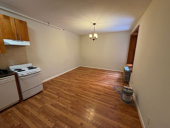 3rd image of 2010 Ocean Ave APT B9