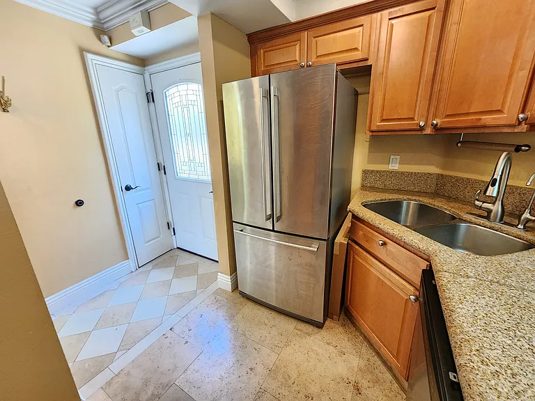 620 W Doran St #7 — Photo 29