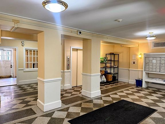 4th image of 16 Chauncy St APT 60