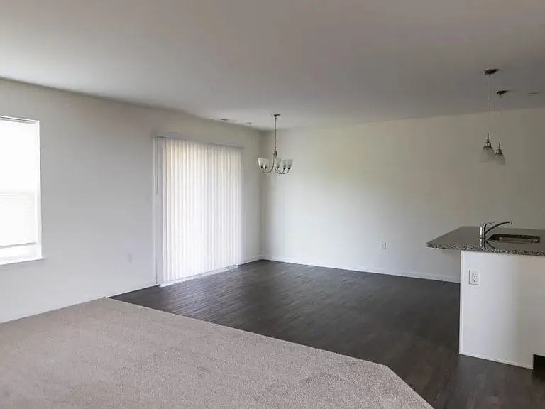 26 Howard Dr — Photo 7