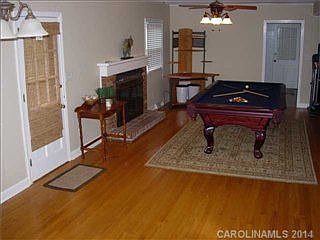 4th image of 658 Rosemary Ln