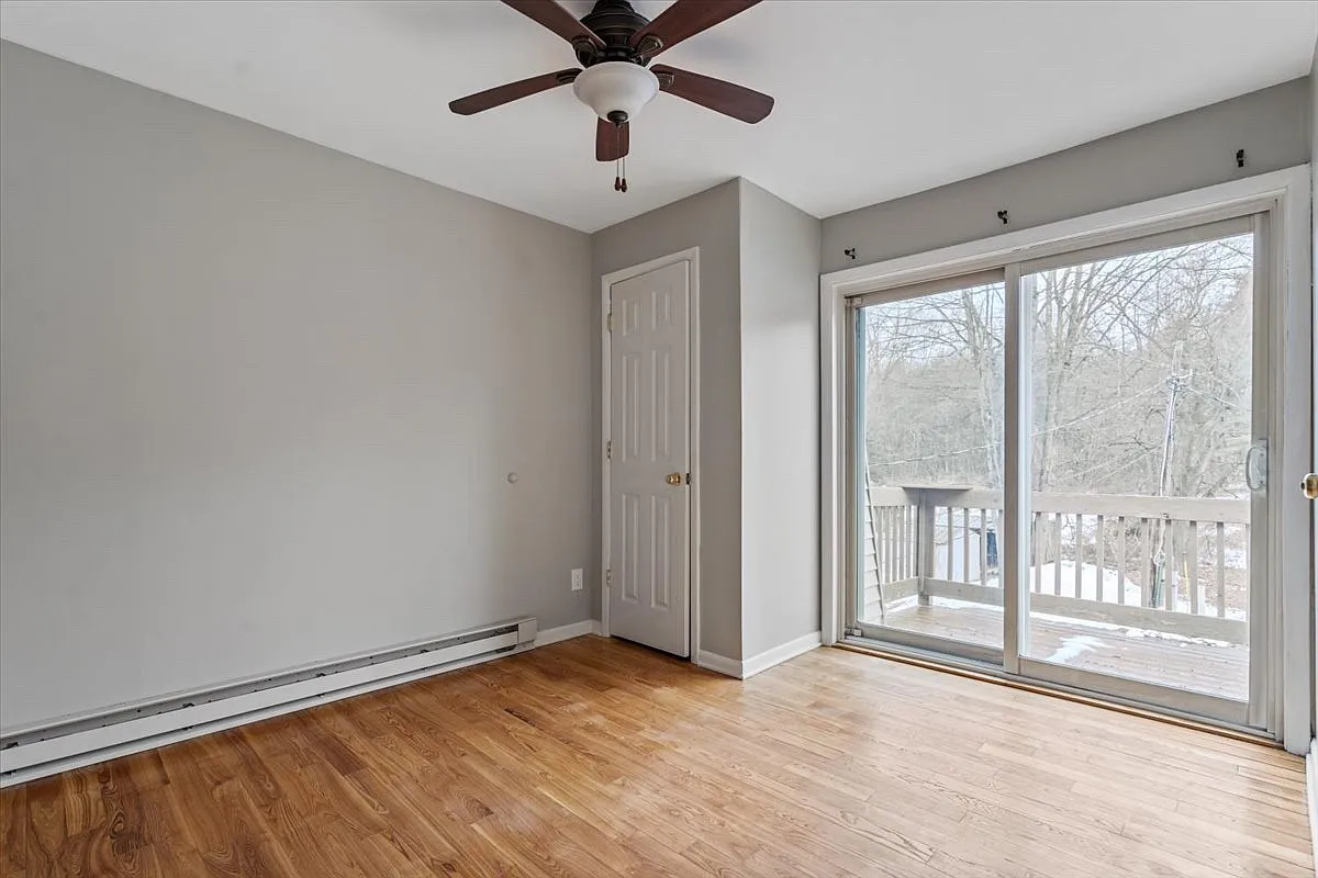 2 bed, 900 sqft, $1,695 — Photo 3