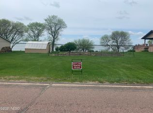 144 S Lake Dr, Watertown, SD 57201