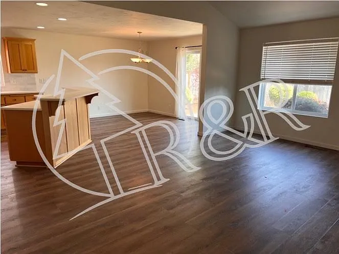 3 bed, 1466 sqft, $2,495 — Photo 3