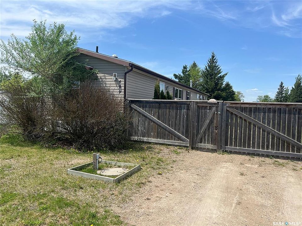 1st image of 609 6th STREET E