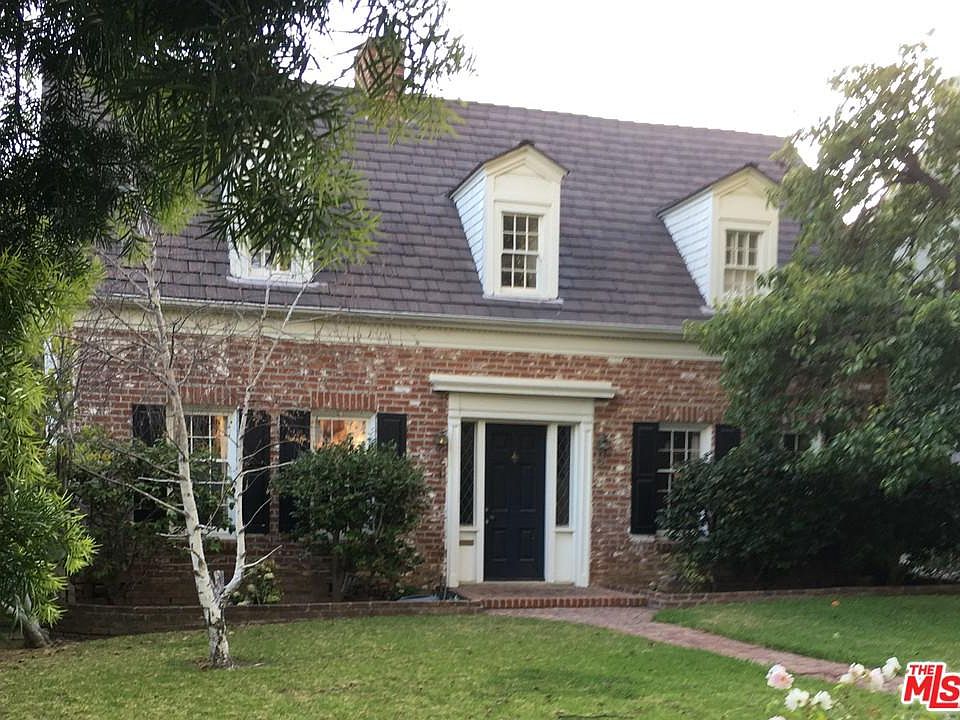 1st image of 237 S Carmelina Ave