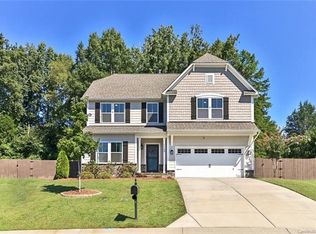 1104 Clover Ln, Matthews, NC 28104