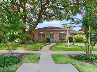 9411 Braewick Dr, Houston, TX 77096