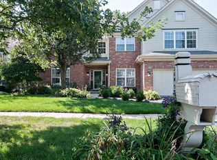 38W931 McNair Dr, Geneva, IL 60134