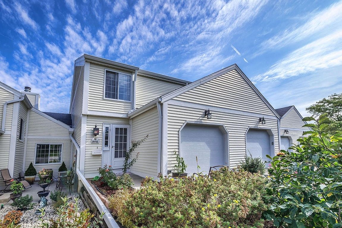 8442 S Tuckaway Shore Dr 8442, Franklin, WI 53132 Zillow