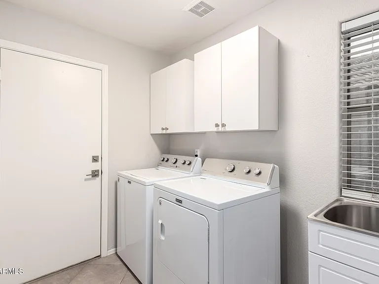 9696 E Sheena Dr — Photo 23