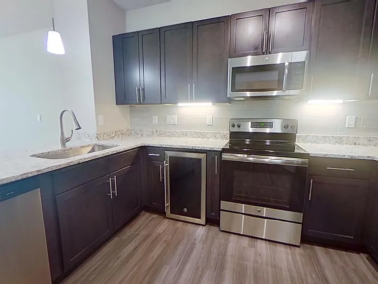 The Vue at Creve Coeur Apartments — Photo 56