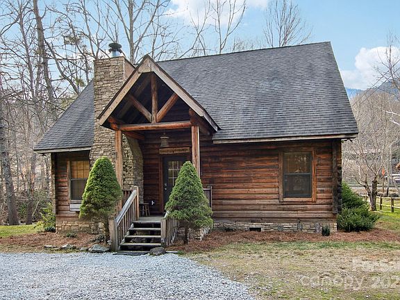 2nd image of 49 Breezy Creek Ln