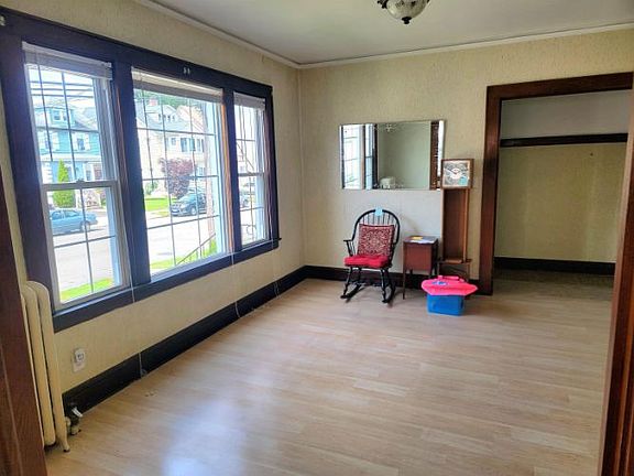 3rd image of 26 Sunset Ave #1