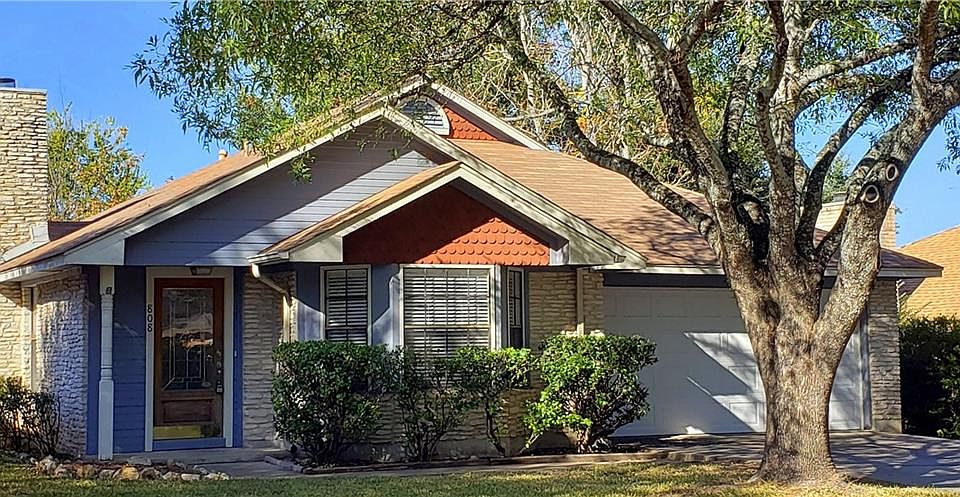 1st image of 808 David Curry Dr