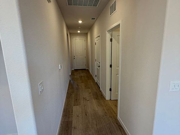 2nd image of 3914 Slab St