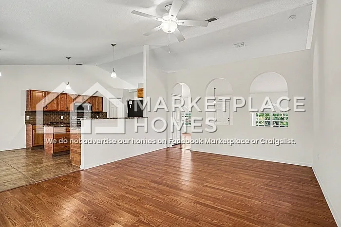 830 Painesville St SE — Photo 8