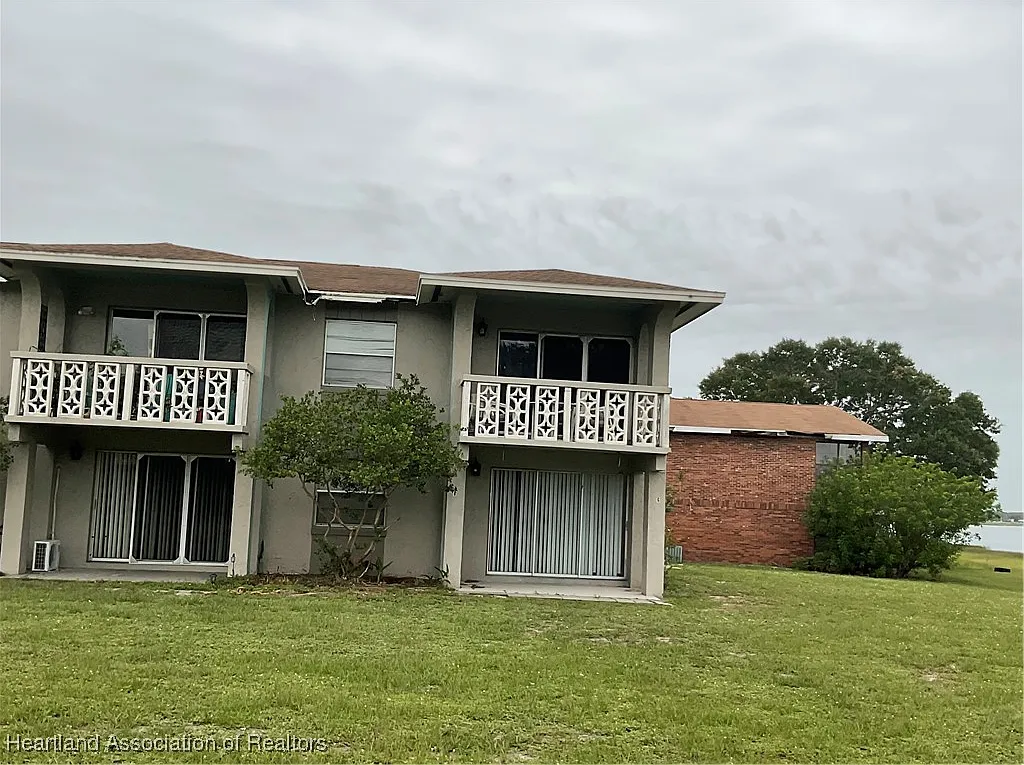 1 bed, 1.0 bath, 950 sqft, $1,200 — Photo 2