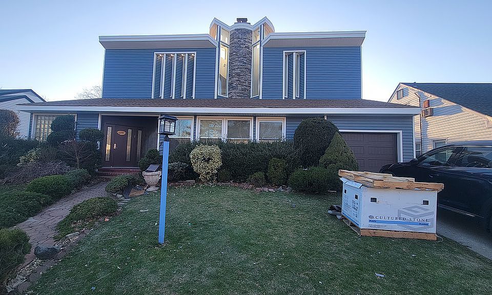 1st image of 810 Evergreen Dr